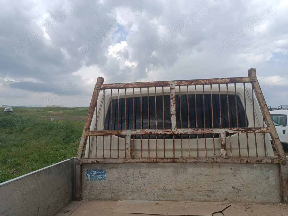 Vând grilaj vw transporter