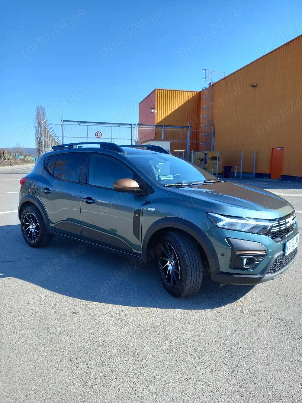 Sandero Stepaway Extreme + 2024 Rulat 27 000 km Motor Eco g 100 Gpl Unic proprietar 