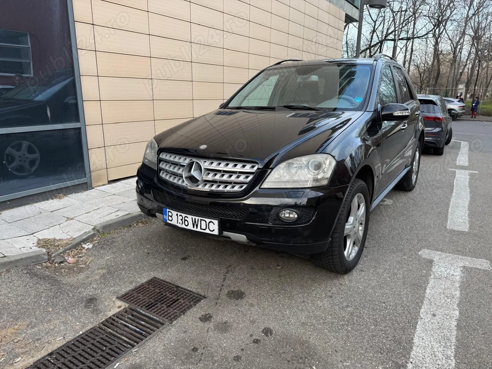 Vând Mercedes Benz ML 