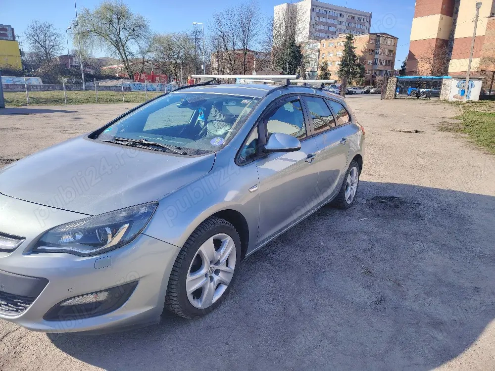 Opel astra j