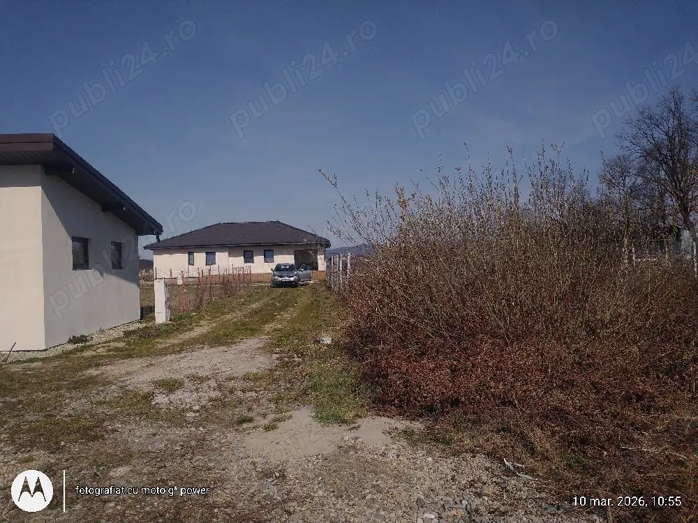 Lapusel zona de case noi,9 ari  ari intravilan