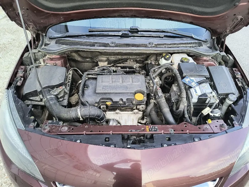 Opel Astra J (Sedan) 1.4 turbo 140 CP benzina