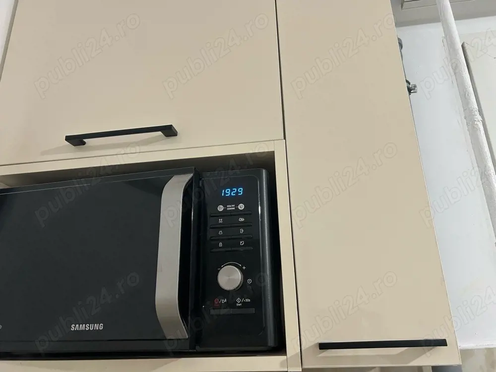 Vand apartament doua camere
