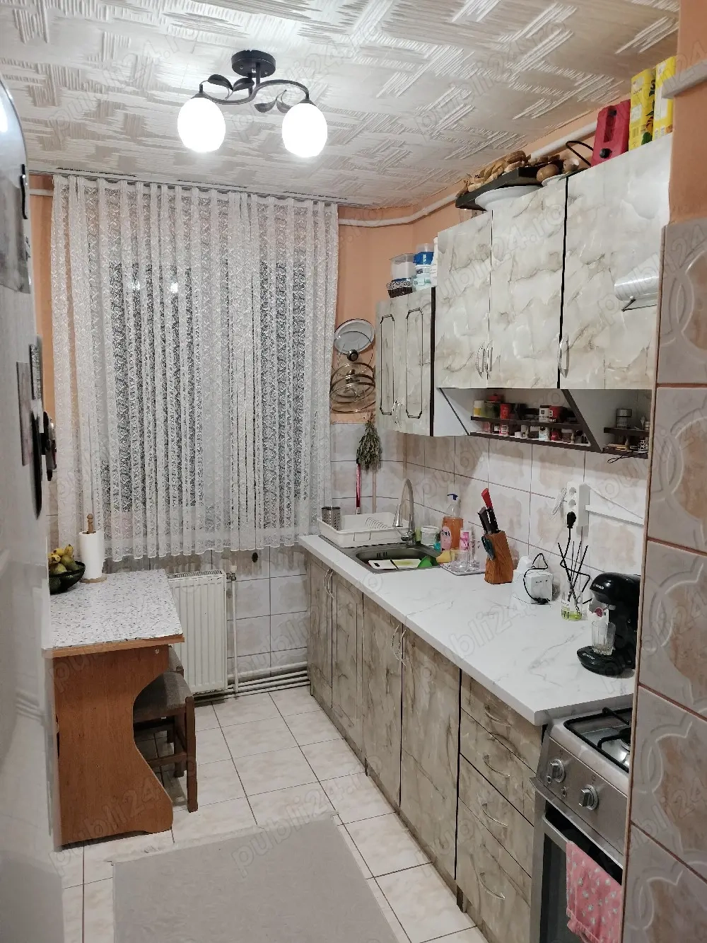 Vând apartament cu 3 camere 