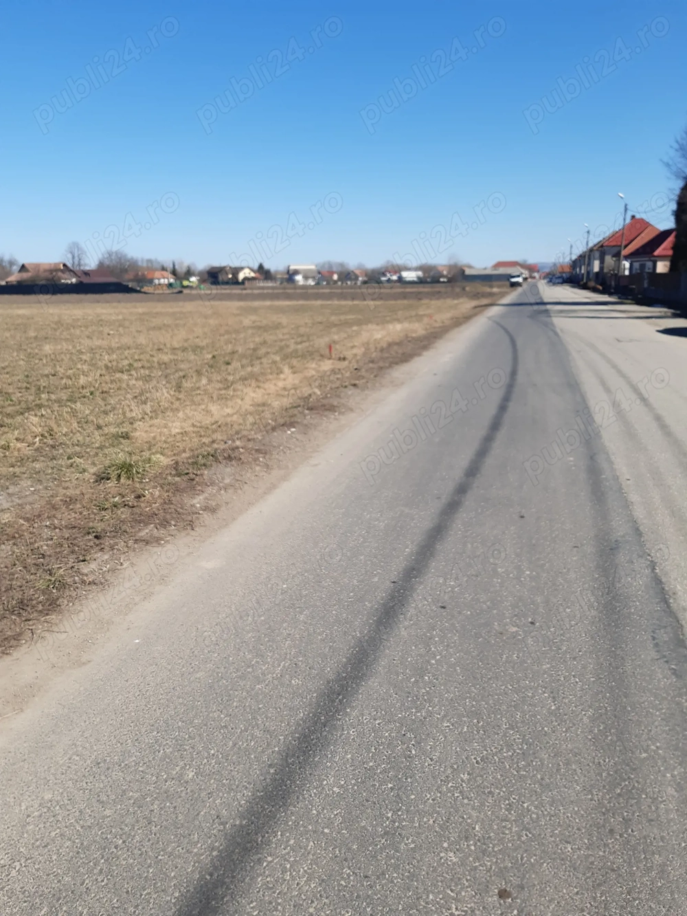 Vand teren intravilan, construibil, utilitati, central drum asfaltat Lunca Calnicului