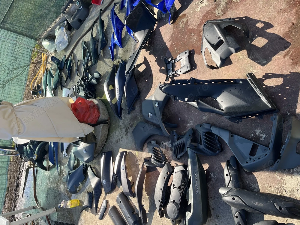 Carene,protectii,armatura plastic,parbriz scutere Yamaha T Max, N Max, x Max, Trencity,R6 2017-2024