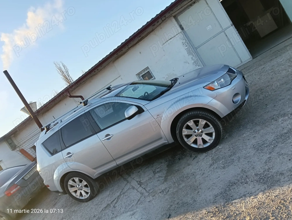 Mitsubishi Outlander 2 