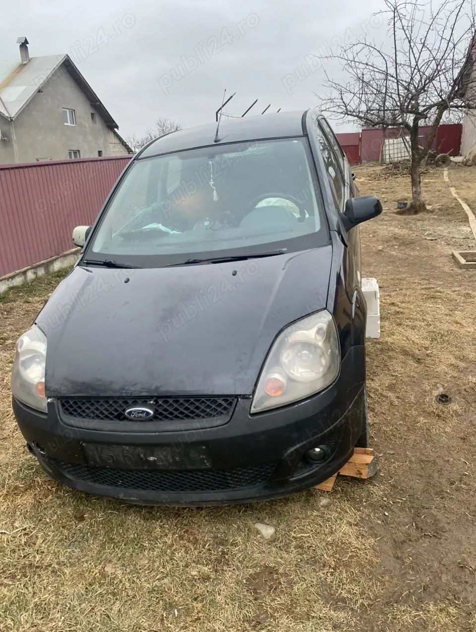 Dezmembrez Ford Fiesta 1.4 Diesel