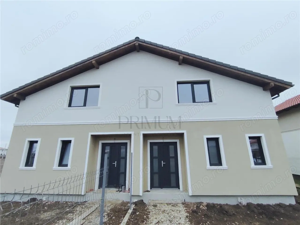 Duplex deosebit - personalizare interioara - compartimentare practica.