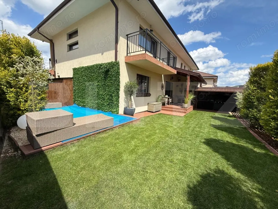 Duplex 4 camere, 120 mp utili, 300 mp de teren, piscina incalzita, zona Terra