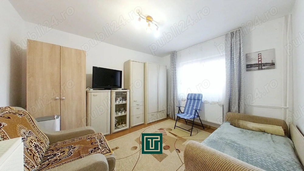 Garsonieră decomandata la 500 m de AFi si Atrium la etajul 3