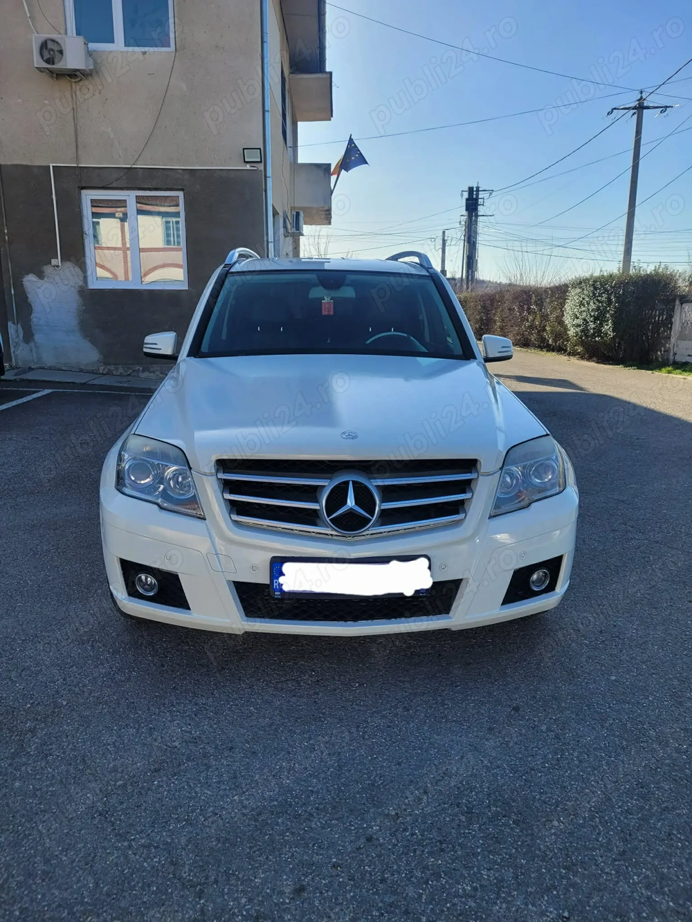 Mercedes benz glk acest suv este din 2011