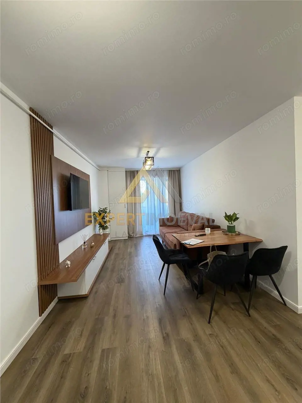 Inchiriez apartament cu o camera