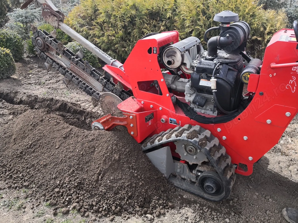 DitchWitch C24x - Utilaj senilat pentru sapat santuri 