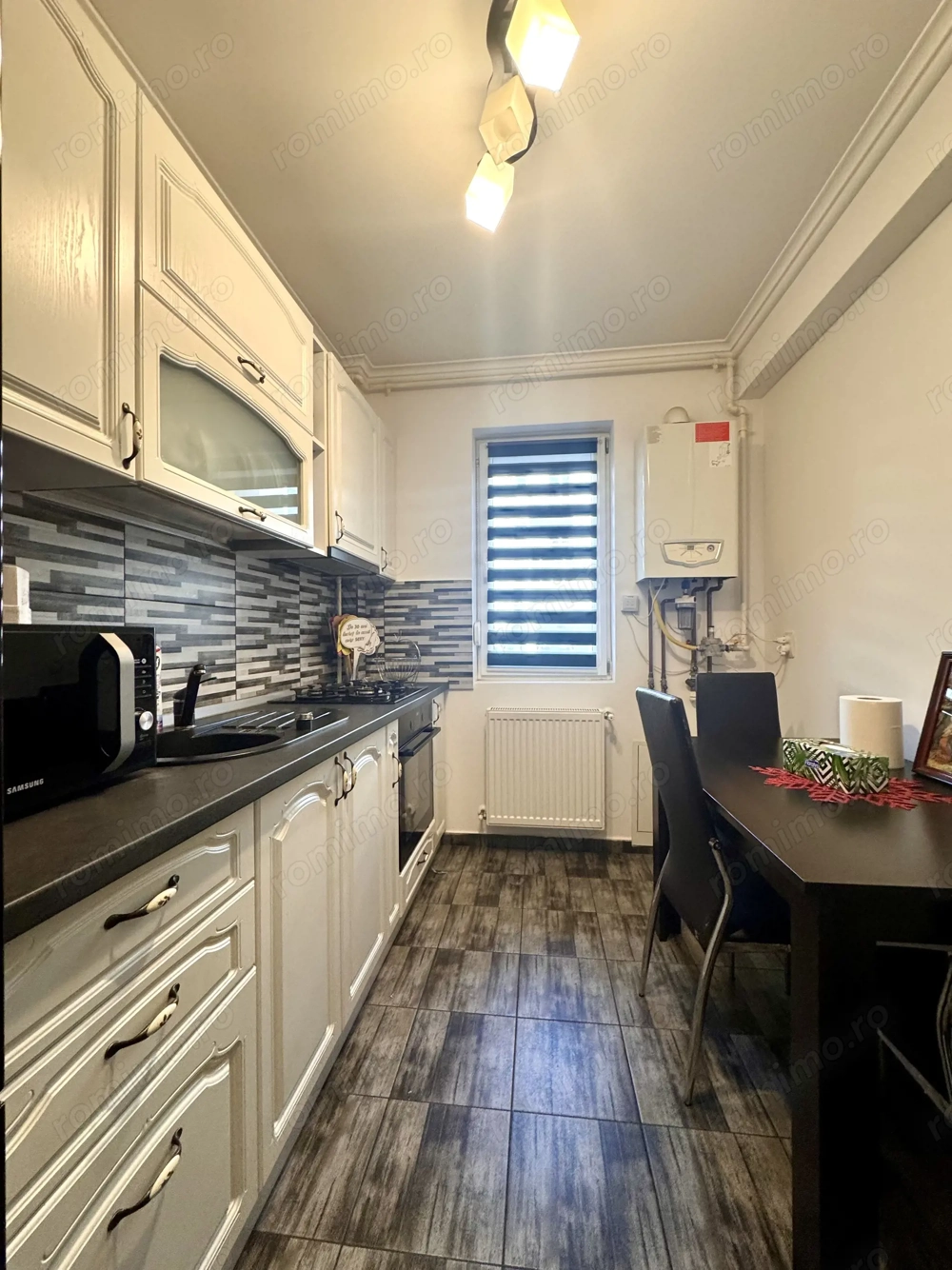 Giroc-Cupidon,  Bucatarie inchisa, Mobilat-Utilat