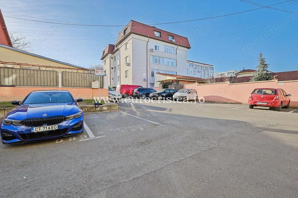 Garsonieră de vânzare în Mangalia, doar 450 m până la Mare.