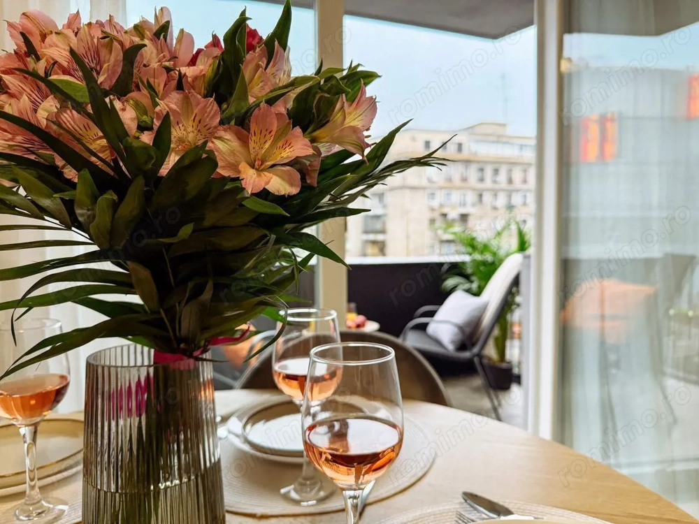 VAND APARTAMENT 2 CAMERE, BULEVARDUL I.C. BRATIANU, PRETABIL INVESTITIE