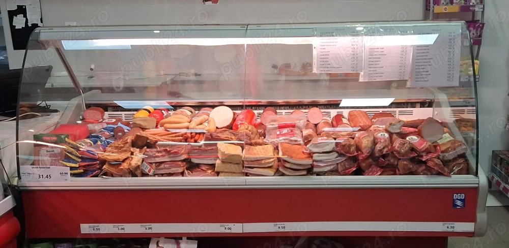 Vitrină frigorifică pentru mezeluri și carne
