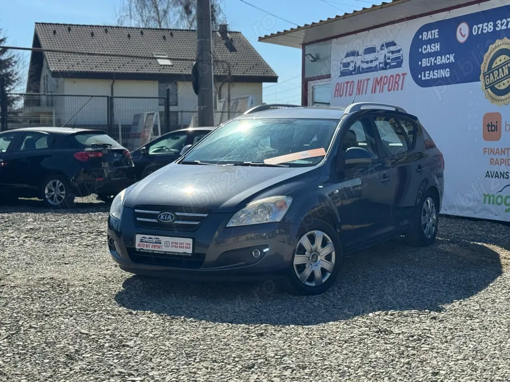 Kia Ceed   2010   1.6 diesel   Rate * Garantie