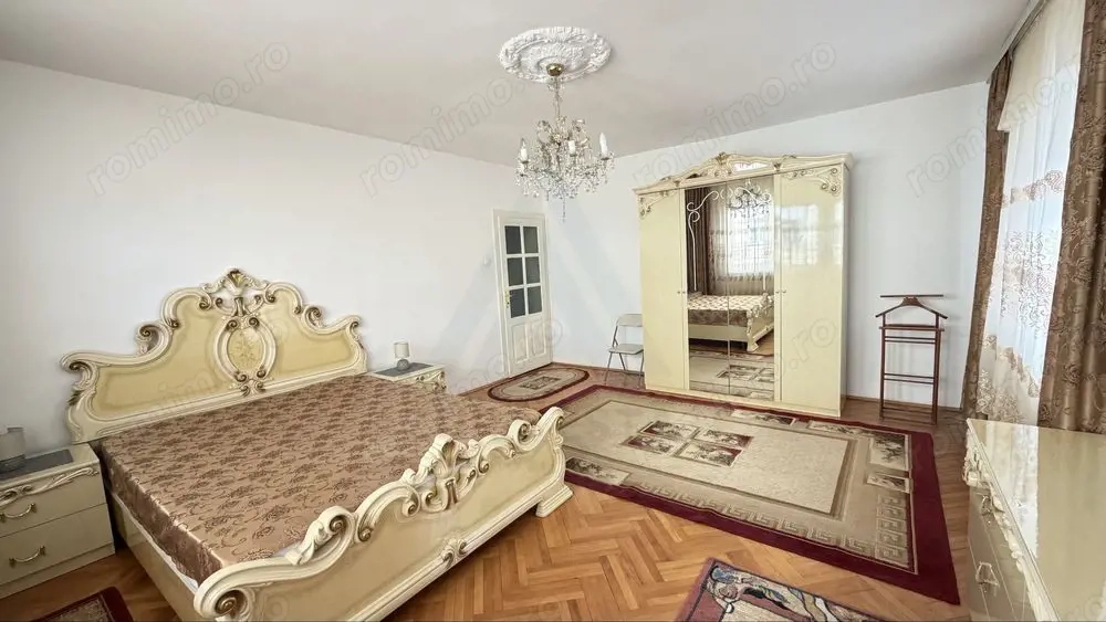 Apartament modern 3 camere cu balcoan terasa și curte comuna in Strand