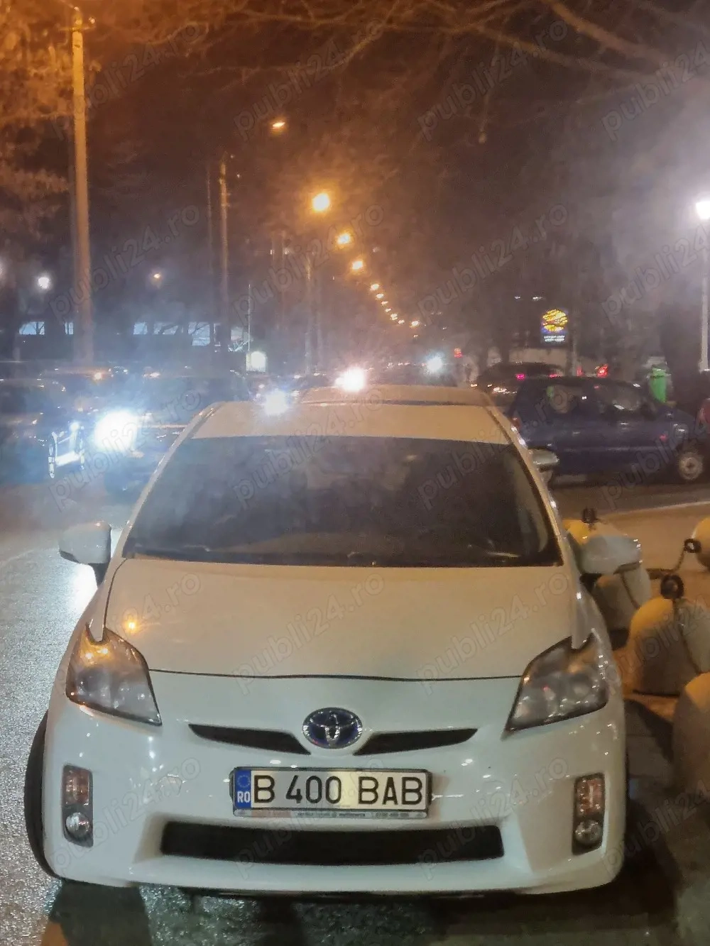 vand toyota prius 2011 .18 benzina hibrid GPL. km 300000nu a facut ubar 