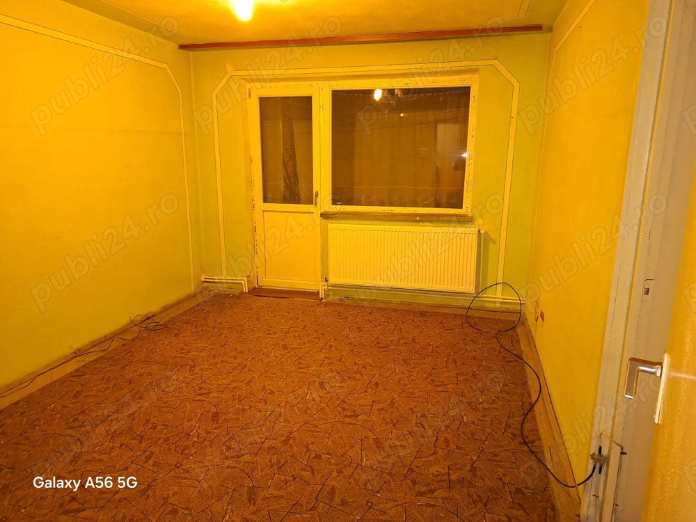 Vand Apartament zona CET NORD. 3 camere, semidecomandat, etaj 3, 68mp.