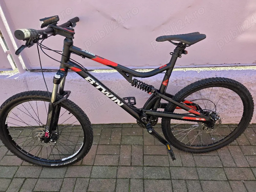 vând bicicleta