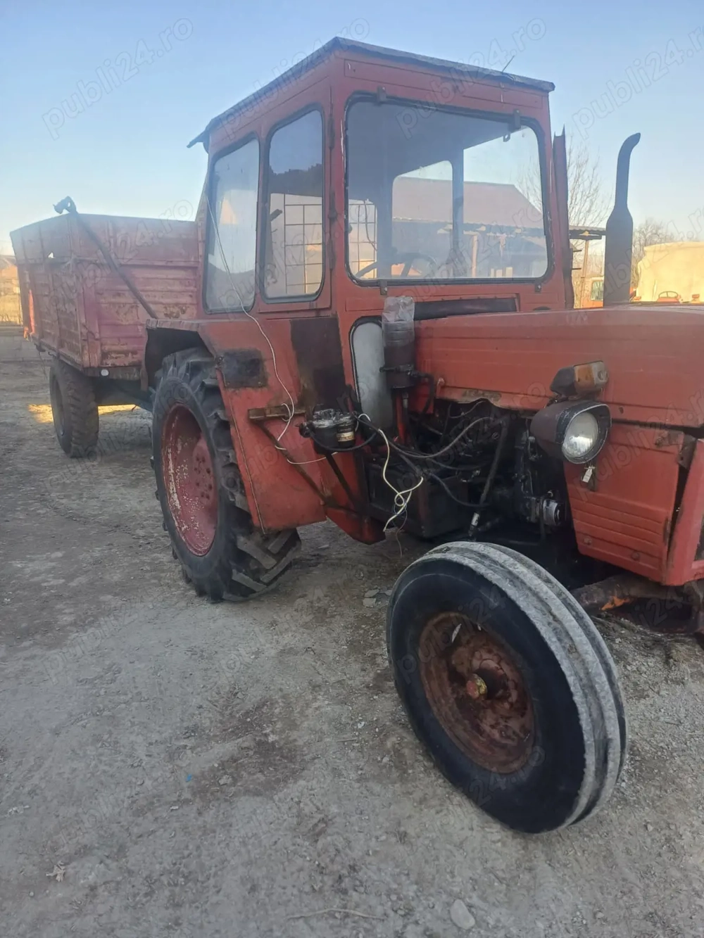 Tractor universal U445