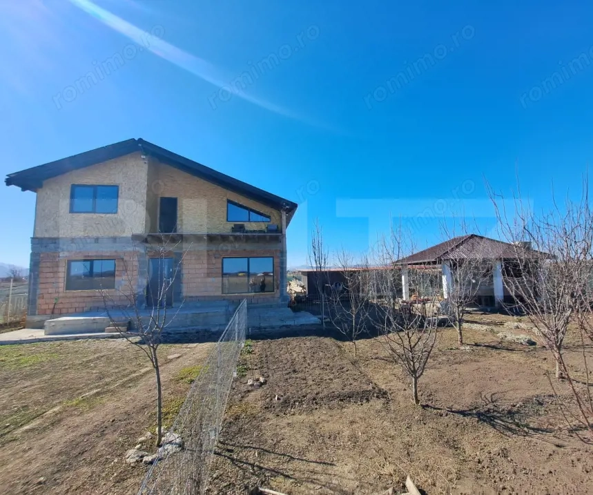 Casă în zona Stupini, aproape de Brașov – 130 mp utili, teren 560 mp