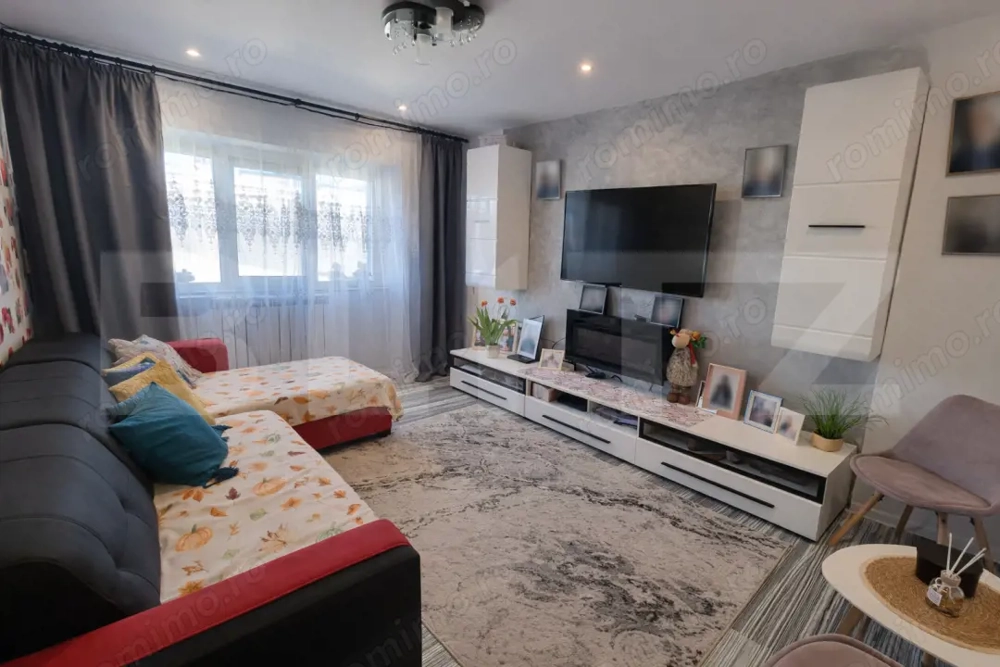 Apartament 3 camere, 62.40 mp, zona Pacurari-Bulevard