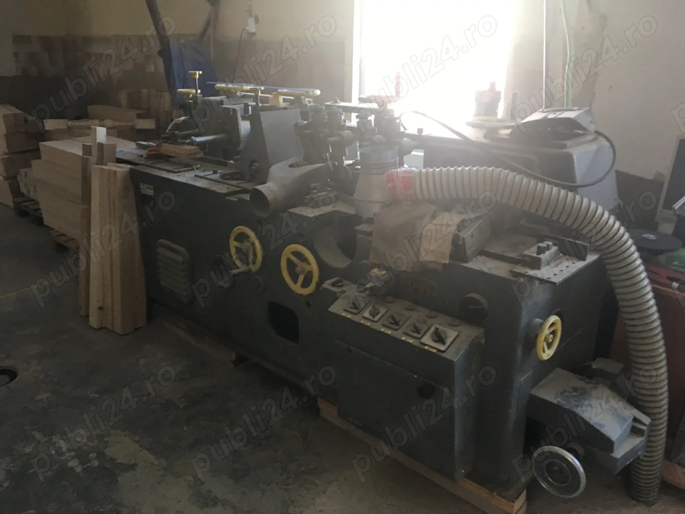  Mașină rindeluit & profilat pe 4 fețe   GRAMA (Danemarca)