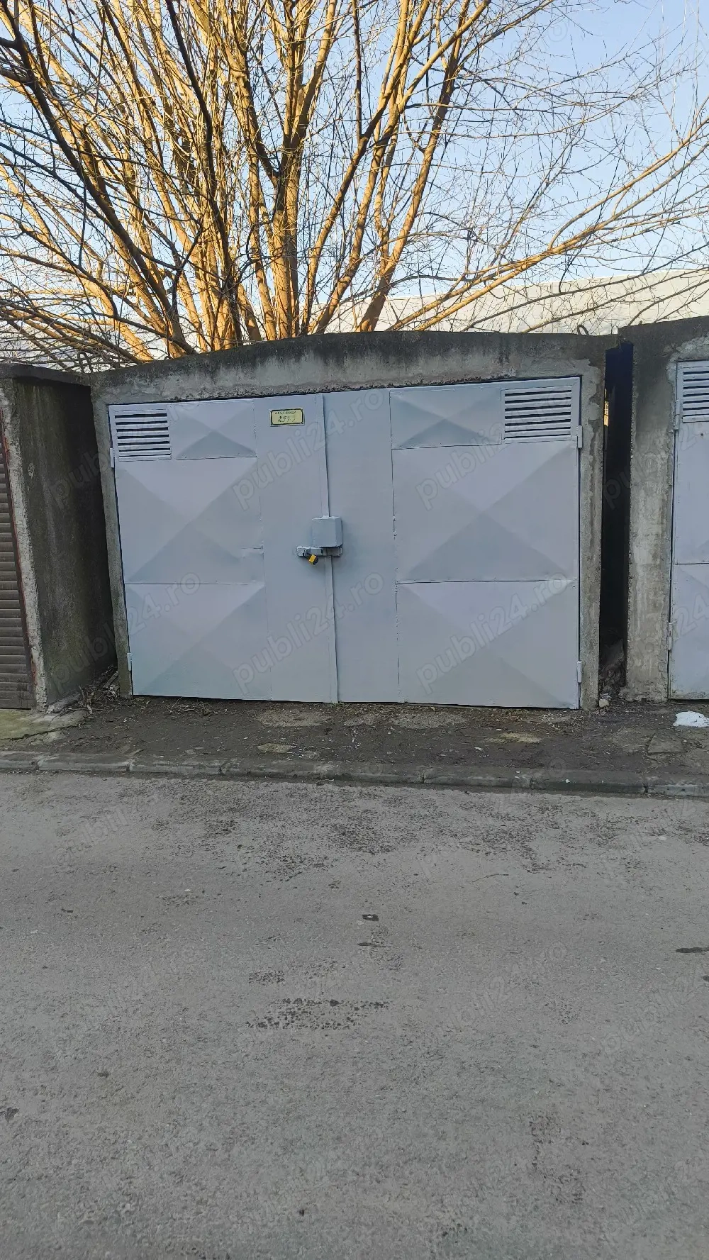 Vând garaj tip Concivia plasat pe str Ion C. Brătianu 