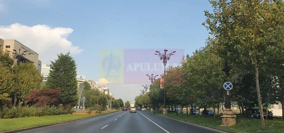 Vanzare apartament de 3 camere bd Unirii, vedere bulevard, 277.000e