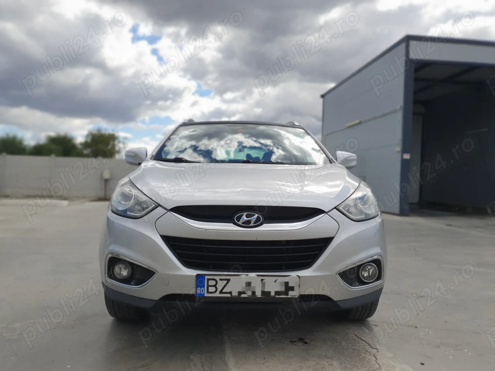 Hyundai IX35. 4WD . Automat .full prim proprietar