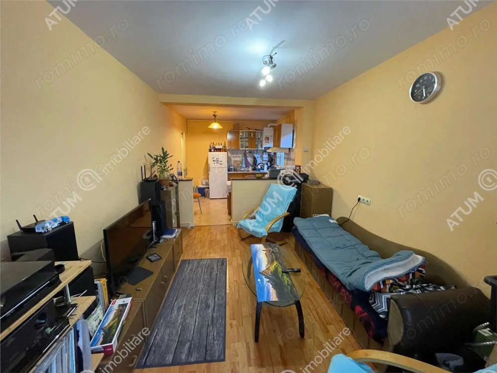 Apartament 3 camere cu balcon si loc parcare zona Turnisor din Sibiu