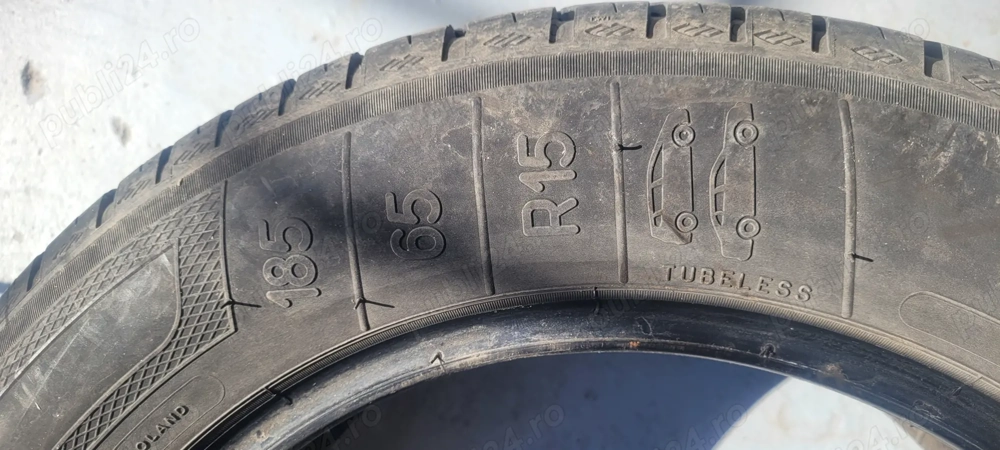 Vând anvelope 185/65/R15 vară și iarnă 