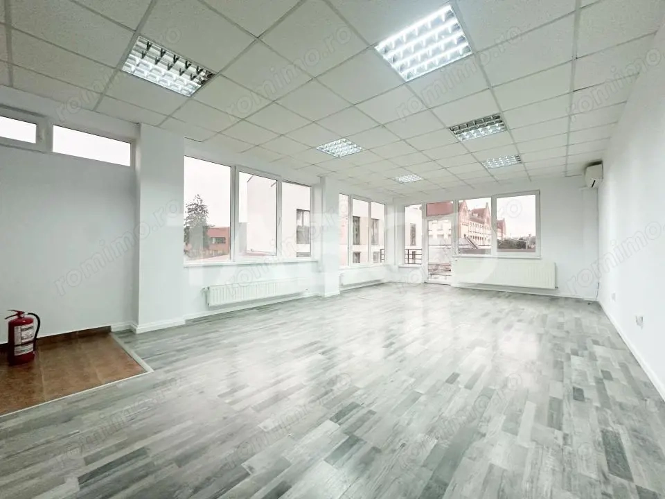 Cladire de Birouri finisata de vanzare cu Comision 0% The Office