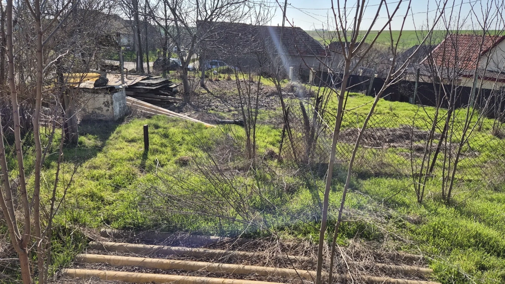 Teren cu Casă Batranească