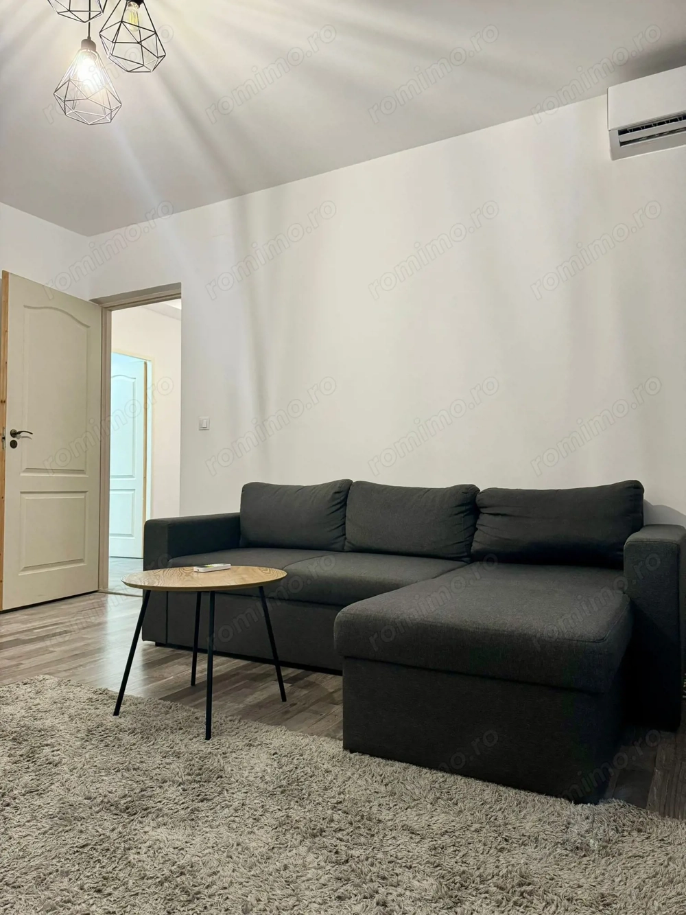Apartament 2 camere de închiriat Metrou Eroii Revoluției