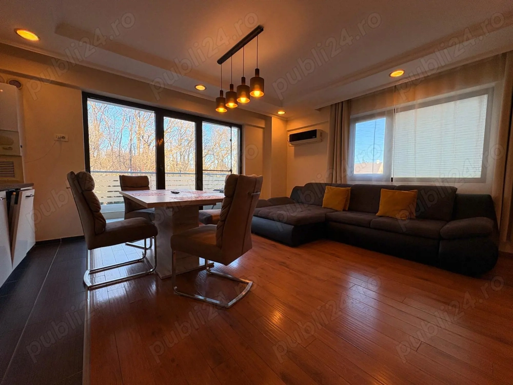 Particular, inchiriez apartament 3 camere, piscina, vedere padure