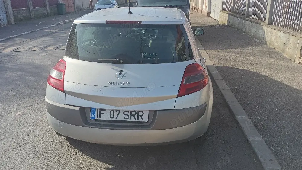Dezmembrări Renault Megane 1.5 dCi   piese motor, cutie, caroserie 2   Renault Megane 1.5 dCi pentru