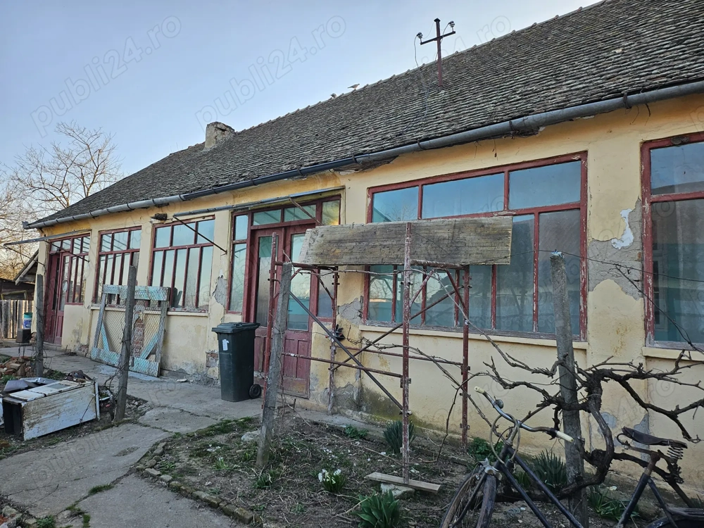 De vanzare casa nemteasca cu teren 1088 mp in comuna Vinga, judetul Arad