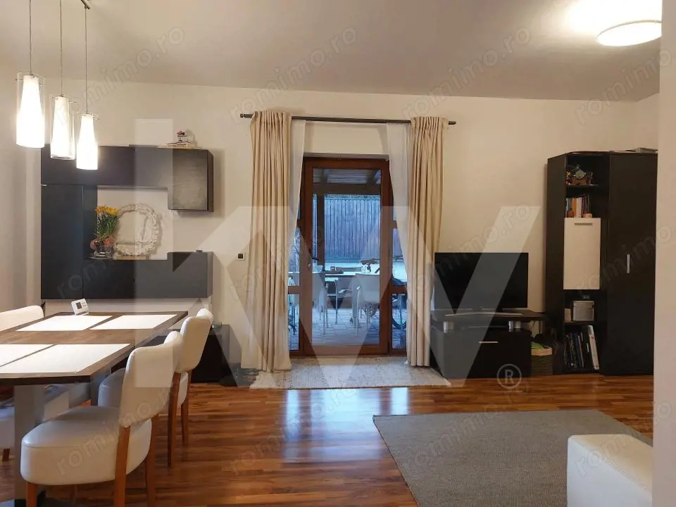 Casa tip duplex de vanzare in Cisnadie 3 dormitoare curte 2 locuri de parcare