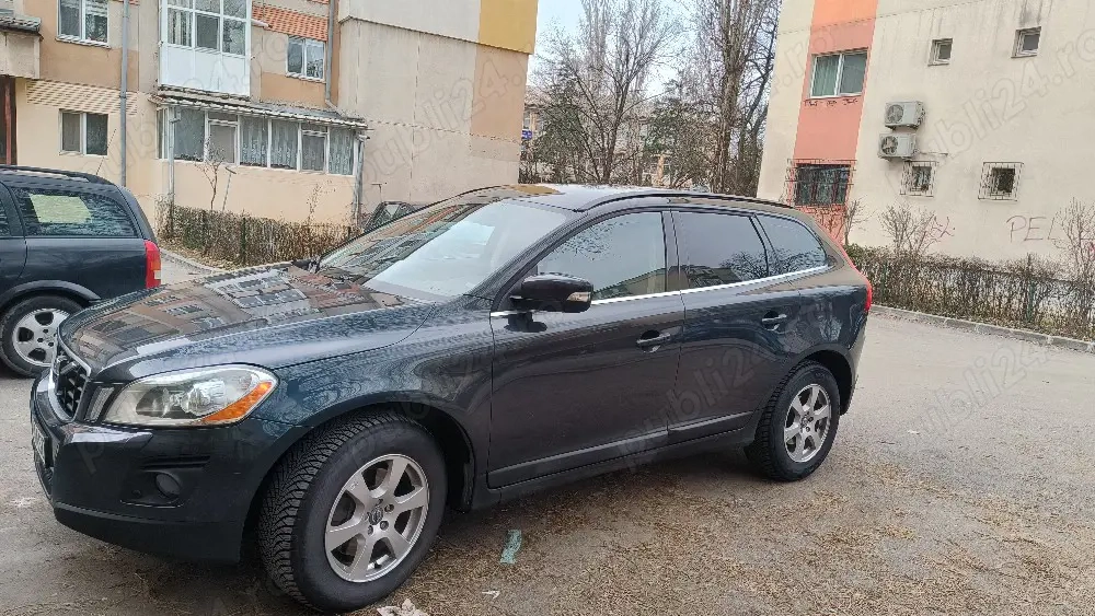 Volvo XC60 2.4D FWD 175CP | Automată | Bi-Xenon | Family Pack | Revizii la 10k km