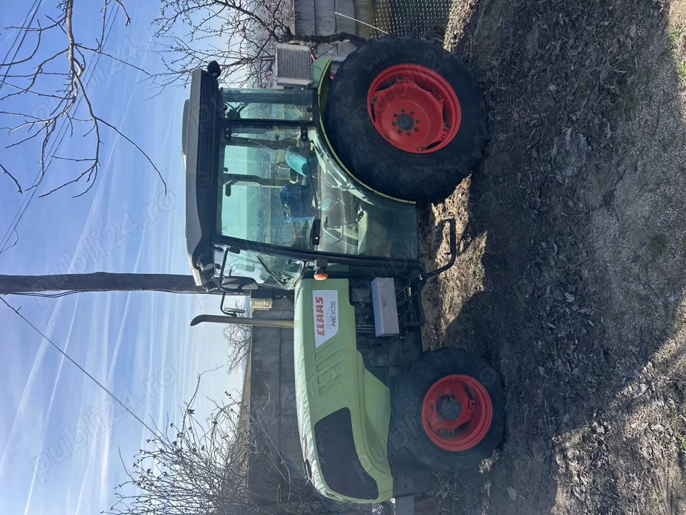Tractor viticol Claas nexos VL240. 4x4
