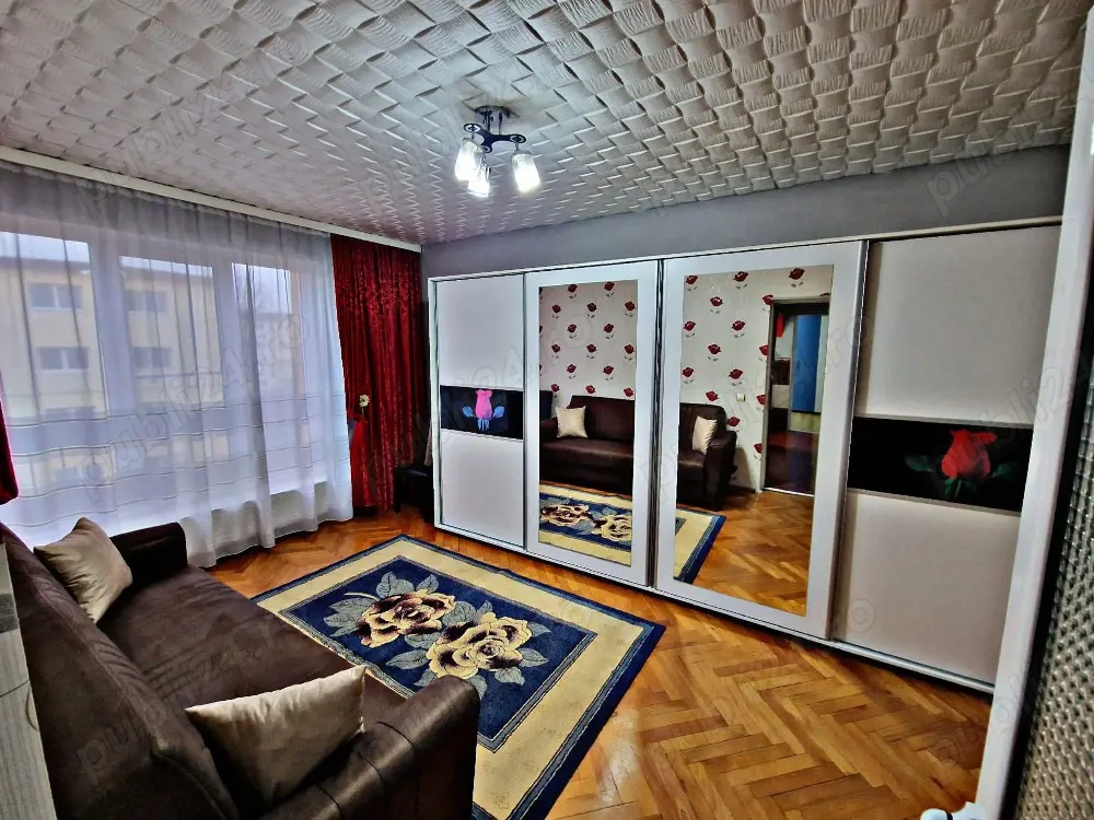 Închiriez apartament 
