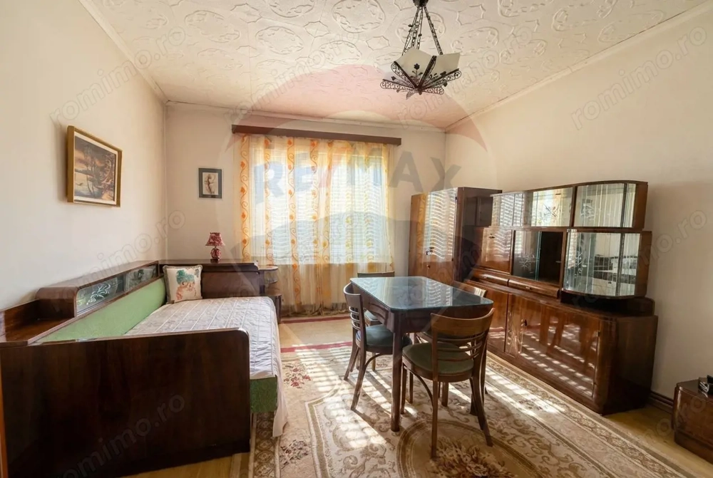 Casă cu 3 camere de vânzare pe str. Fabricii