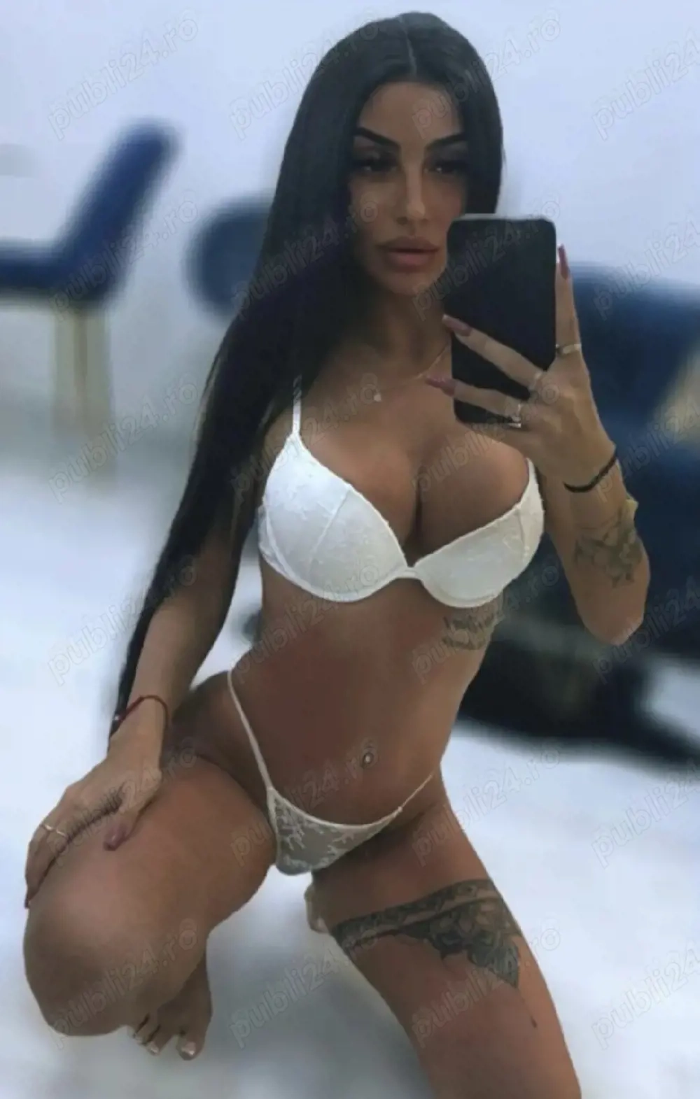 La Mine Sau La Tine Party, Cupluri 