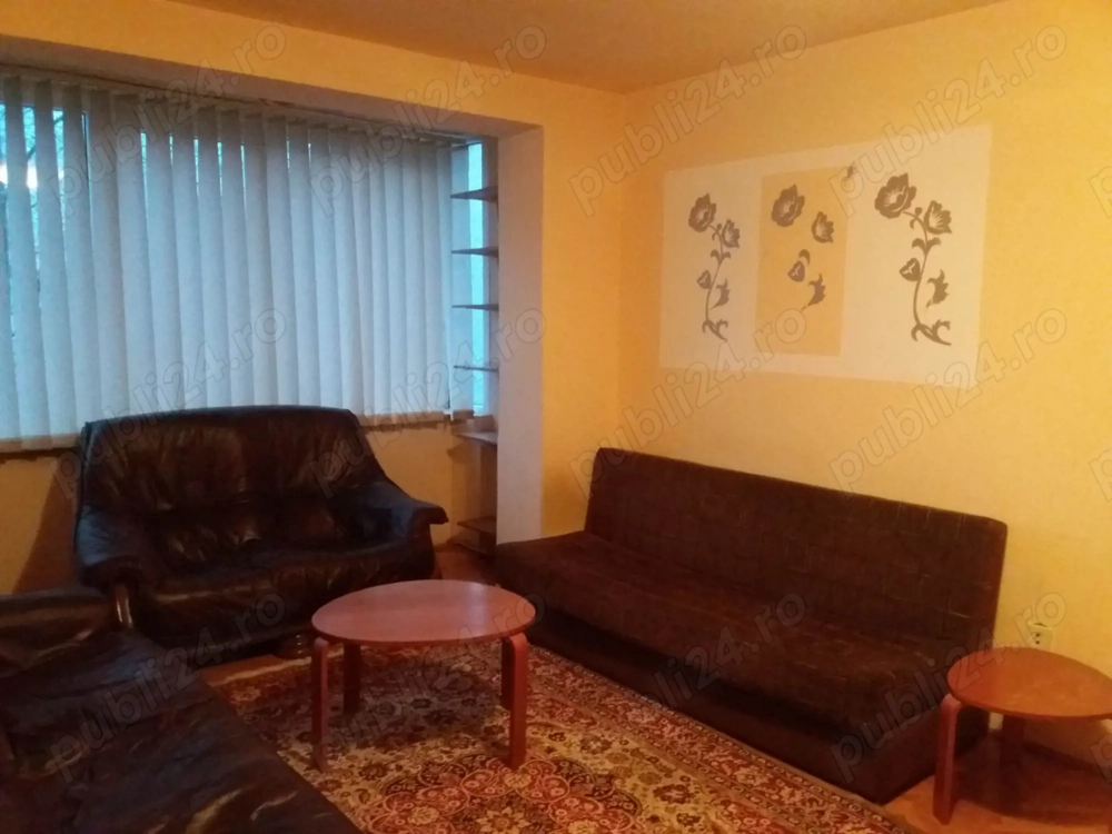 Proprietar, ofer spre inchiriere apart 2 camere semidecomandat, conf 1, et 2, central, 300 euro
