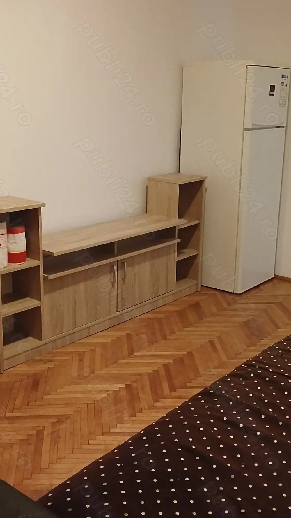 Pe Aleea Jupiter,inchiriez apartament cu 2 camere renovat recent, etaj3, mobilat si utilat